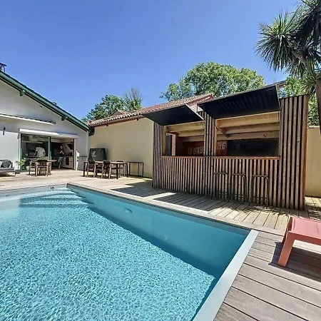 בית נופש Maison De Avec Piscine Et Jardin A