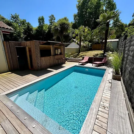 Maison De Avec Piscine Et Jardin A בית נופש *
