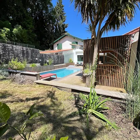 בית נופש Maison De Avec Piscine Et Jardin A *