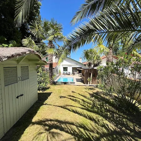 Maison De Avec Piscine Et Jardin A בית נופש *